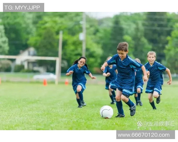 大个子足球明星如何在绿茵场上展现力量与技巧的完美结合